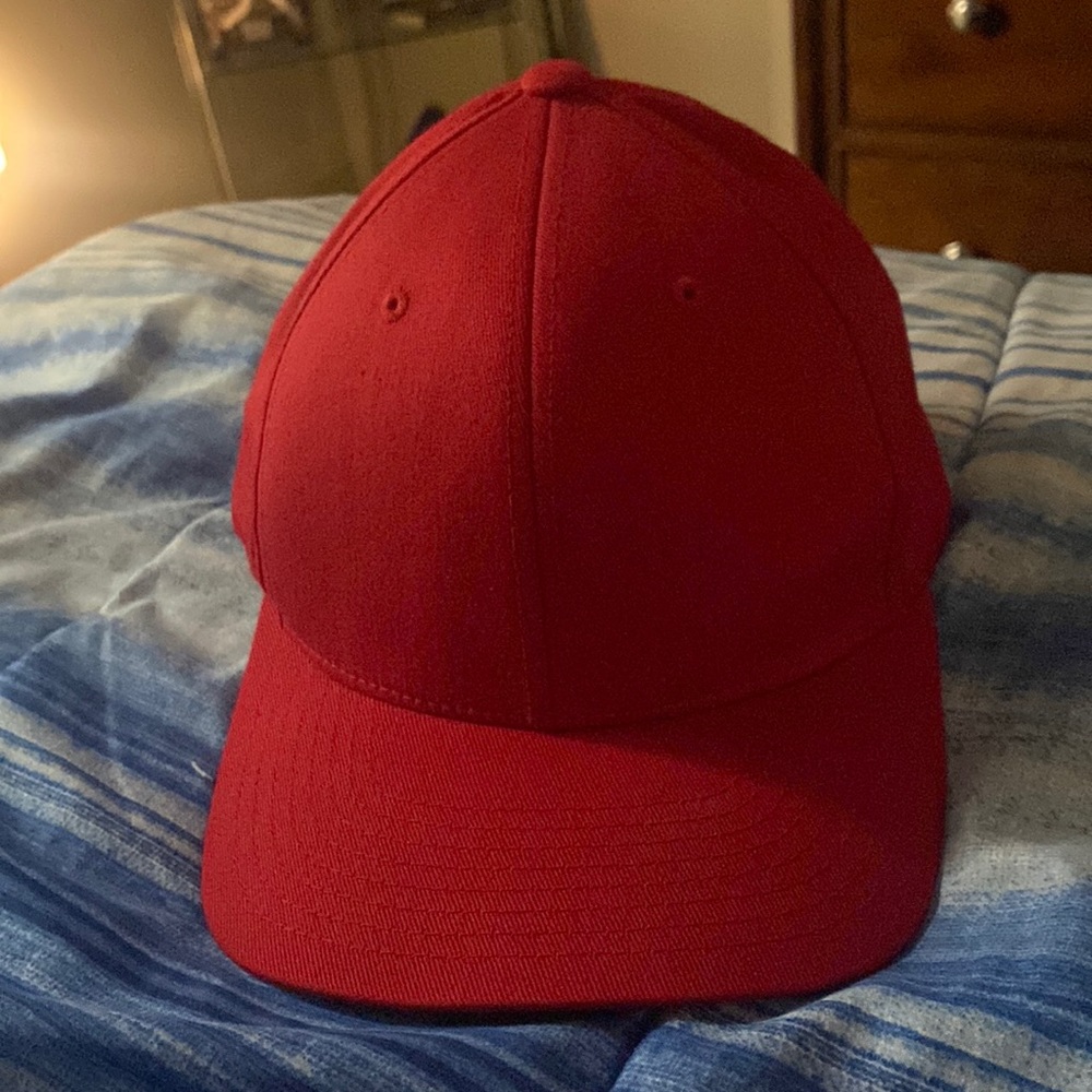 Plain red hat
